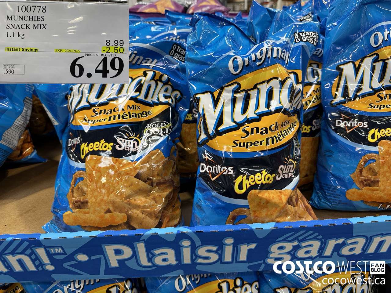 100778 MUNCHIES SNACK MIX 1.1 kg ($2.50 INSTANT SAVINGS EXPIRES ON 2024-09-29) $6.49