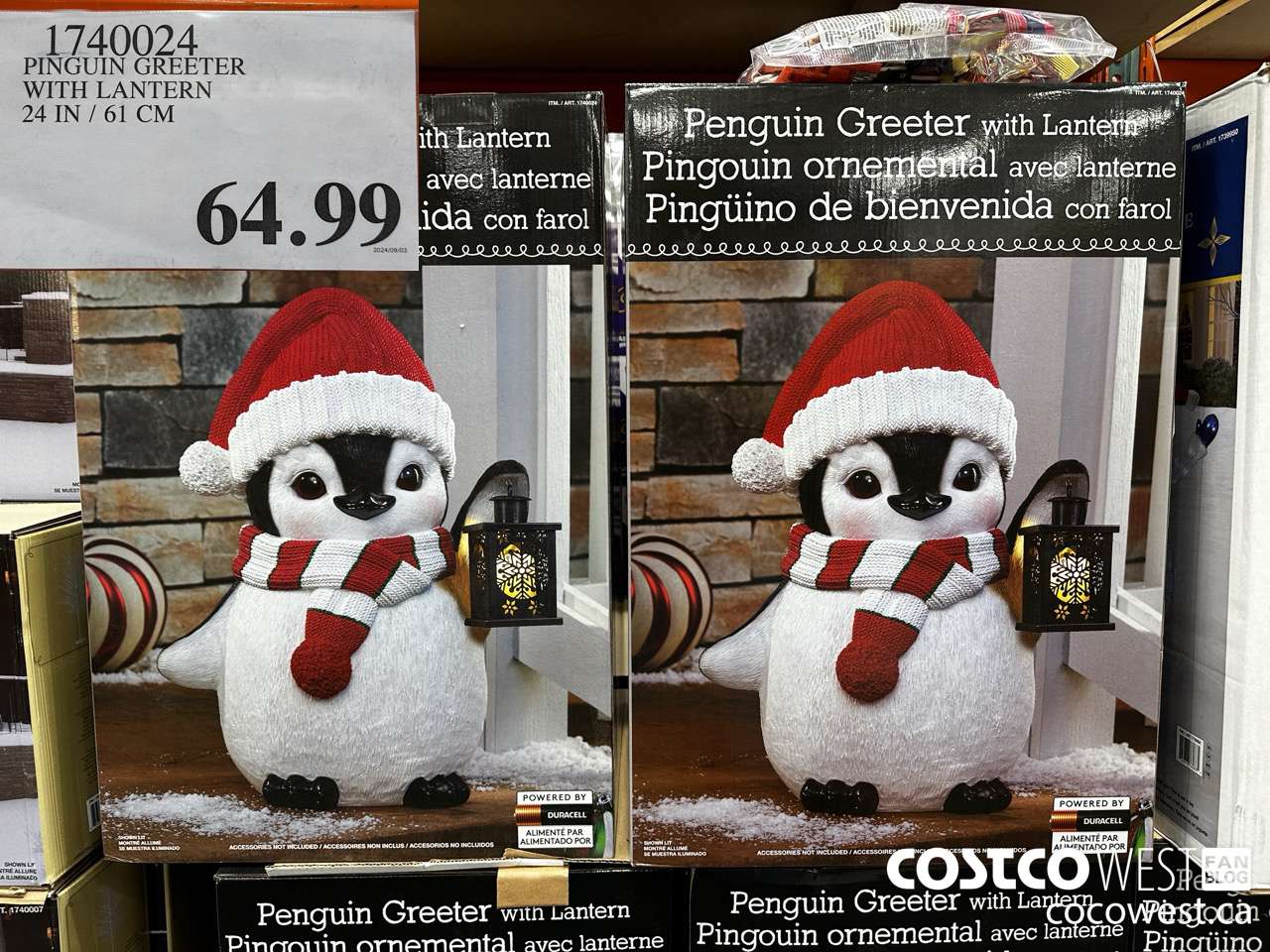 1740024 PINGUIN GREETER WITH LANTERN 24IN / 61CM $64.99
