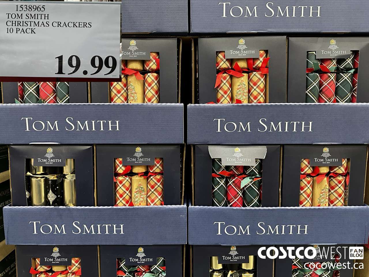 1538965 TOM SMITH CHRISTMAS CRACKERS 10 PACK $19.99