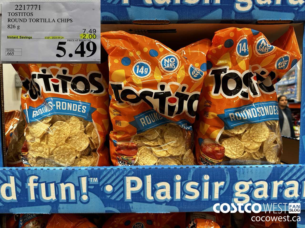 2217771 TOSTITOS ROUND TORTILLA CHIPS 826 G ($2.00 INSTANT SAVINGS EXPIRES ON 2024-09-29) $5.49