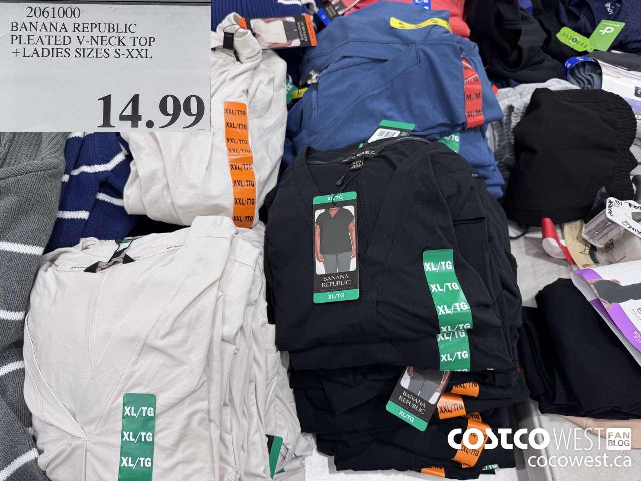 2061000 BANANA REPUBLIC PLEATED V-NECK TOP LADIES SIZES S-XXL $14.99