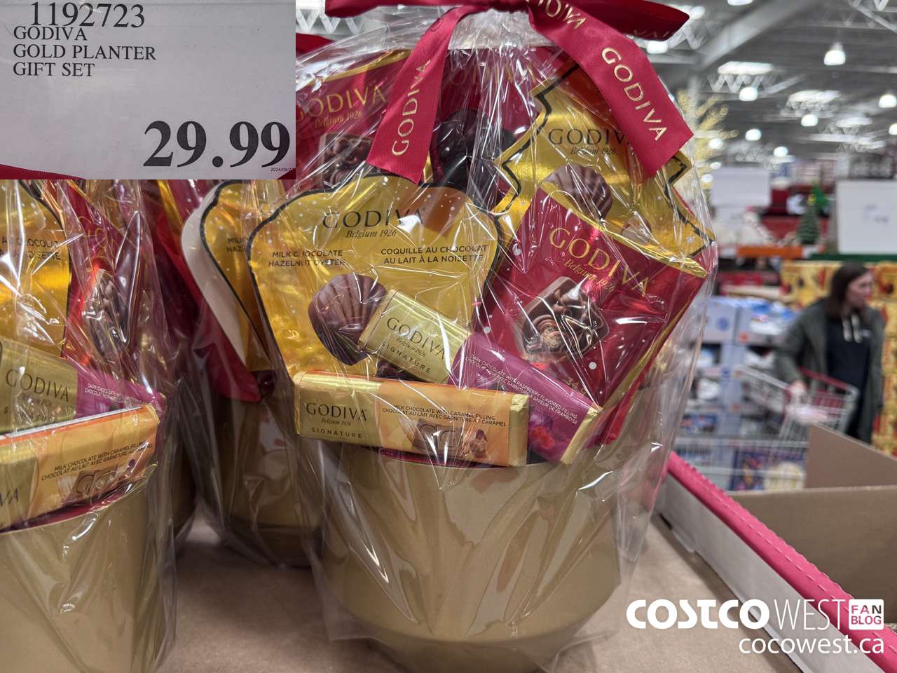 1192723 GODIVA GOLD PLANTER GIFT SET $29.99