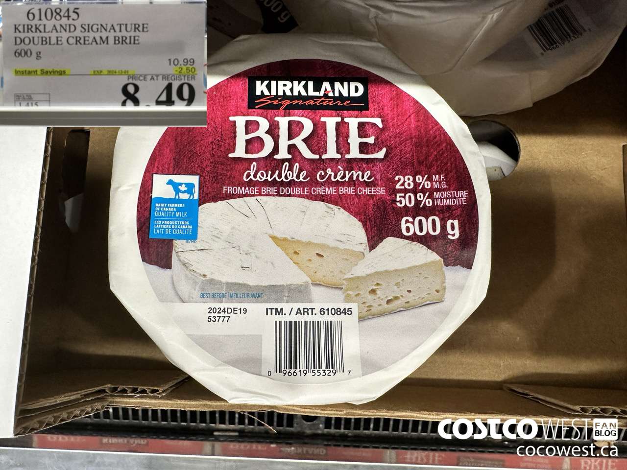 610845 KIRKLAND SIGNATURE DOUBLE CREAM BRIE 600 g ($2.50 INSTANT SAVINGS EXPIRES ON 2024-12-01) $8.49