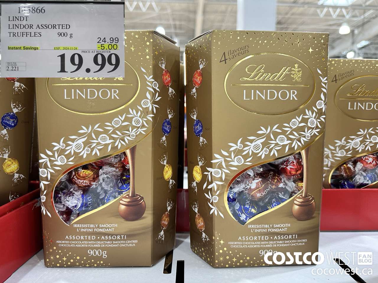 145866 LINDT LINDOR ASSORTED TRUFFLES 900g ($5.00 INSTANT SAVINGS EXPIRES ON 2024-11-24) $19.99