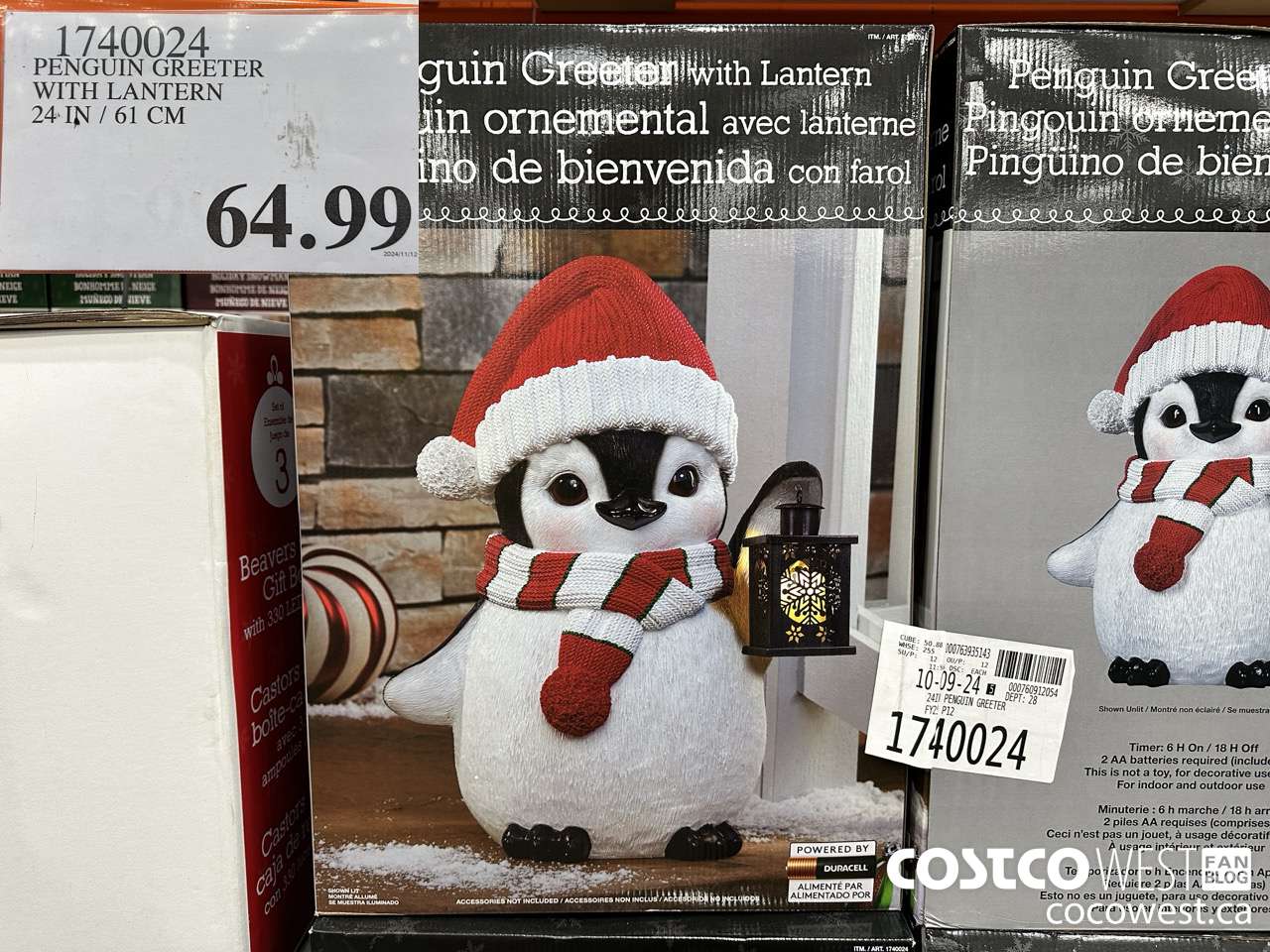 1740024 PINGUIN GREETER WITH LANTERN 24IN / 61CM $64.99