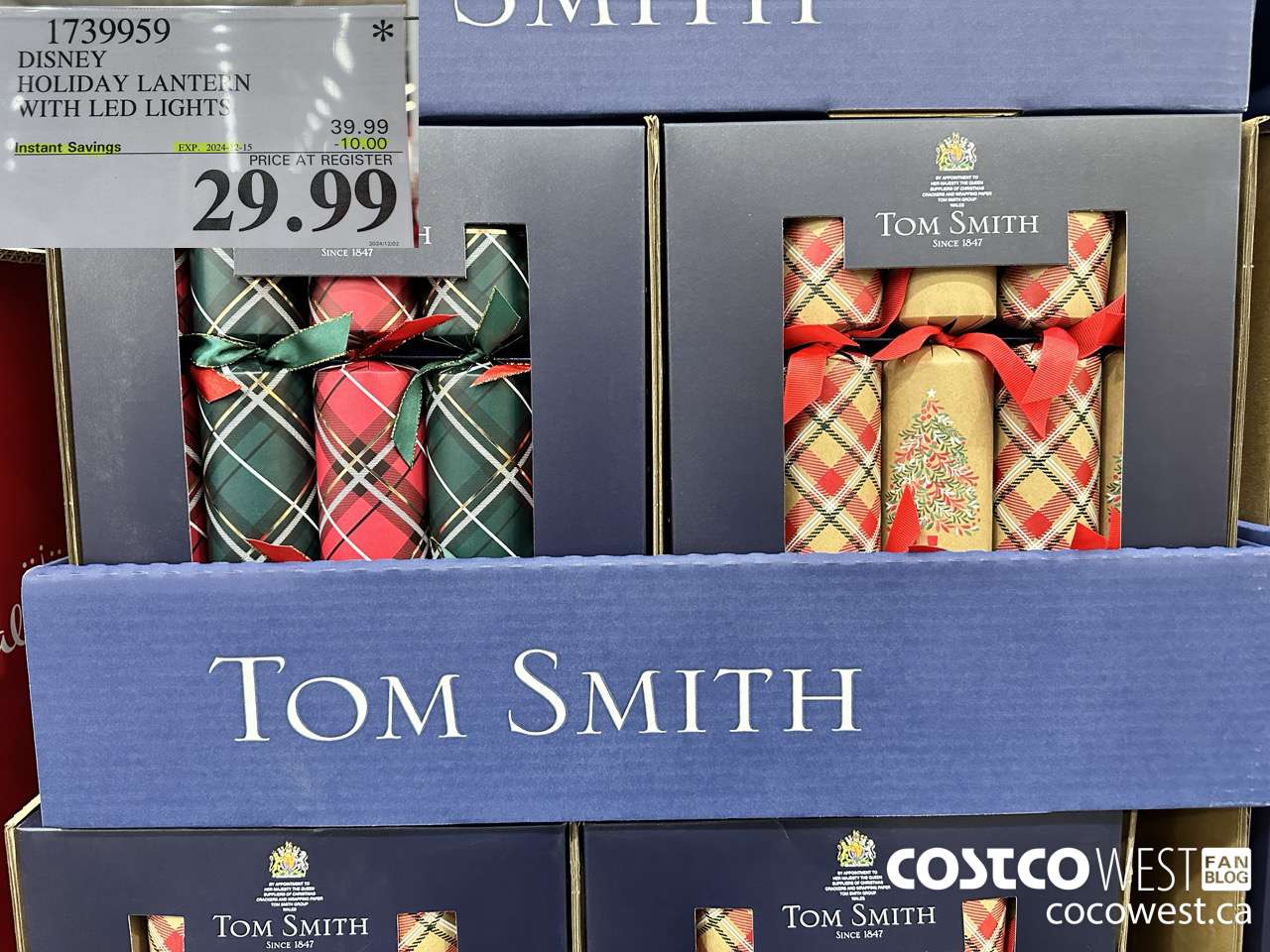 1739959 DISNEY HOLIDAY LANTERN WITH LED LIGHTS ($10.00 INSTANT SAVINGS EXPIRES ON 2024-12-15) $29.99