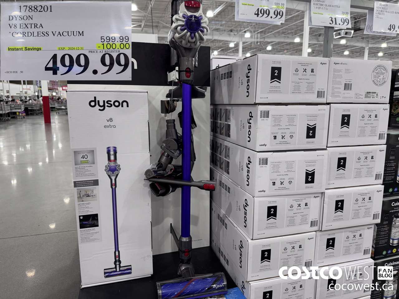 1788201 DYSON V8 EXTRA CORDLESS VACUUM ($100.00 INSTANT SAVINGS EXPIRES ON 2024-12-31) $499.99