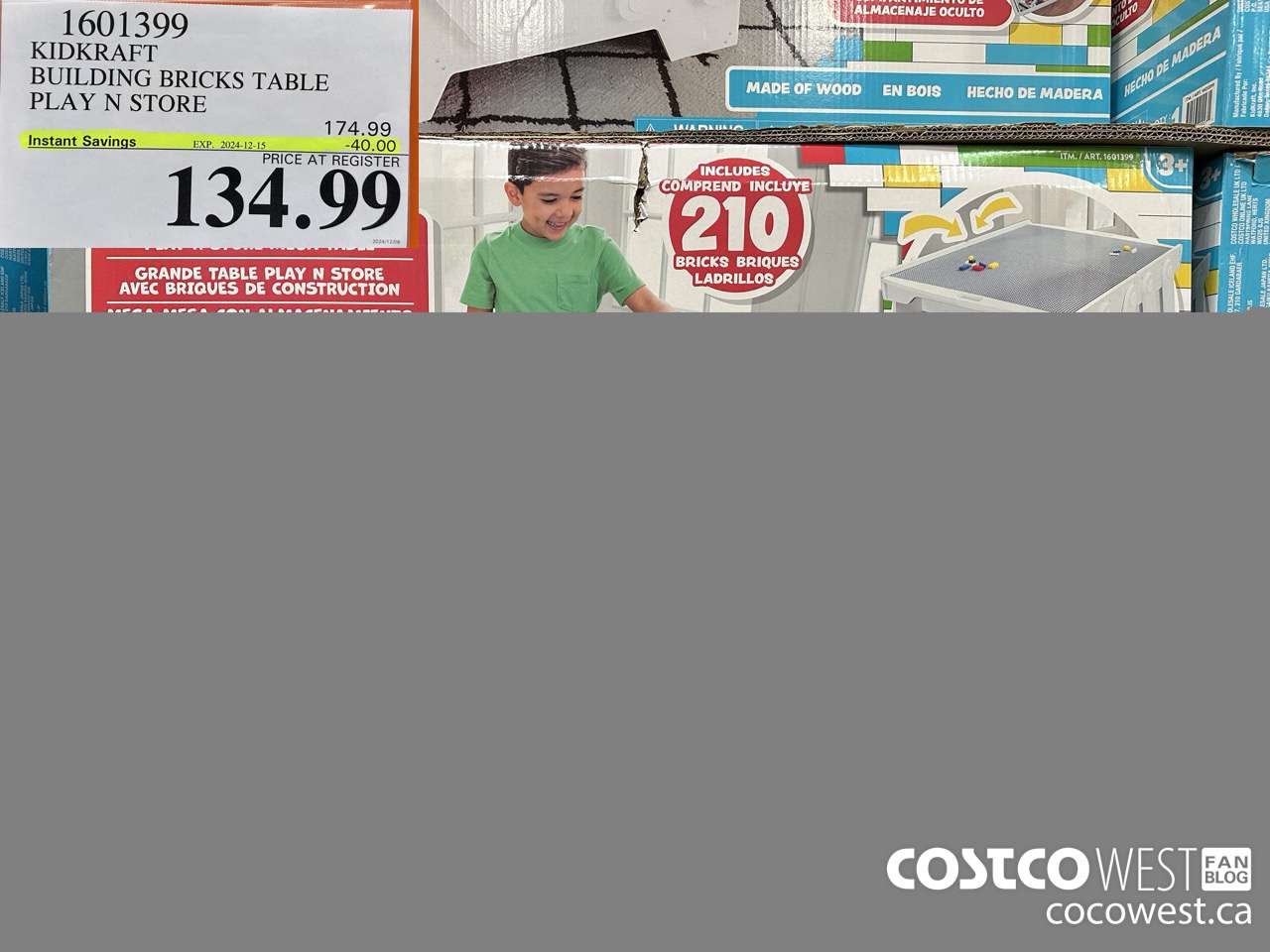 1601399 KIDKRAFT BUILDING BRICKS TABLE PLAY N STORE ($40.00 INSTANT SAVINGS EXPIRES ON 2024-12-15) $134.99