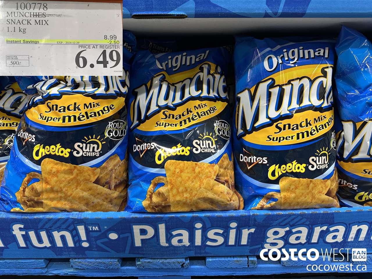 100778 MUNCHIES SNACK MIX 1.1 kg ($2.50 INSTANT SAVINGS EXPIRES ON 2024-12-29) $6.49