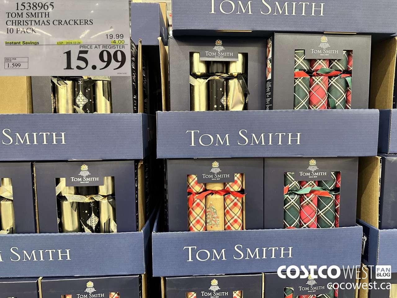 1538965 TOM SMITH CHRISTMAS CRACKERS 10 PACK ($4.00 INSTANT SAVINGS EXPIRES ON 2024-12-24) $15.99