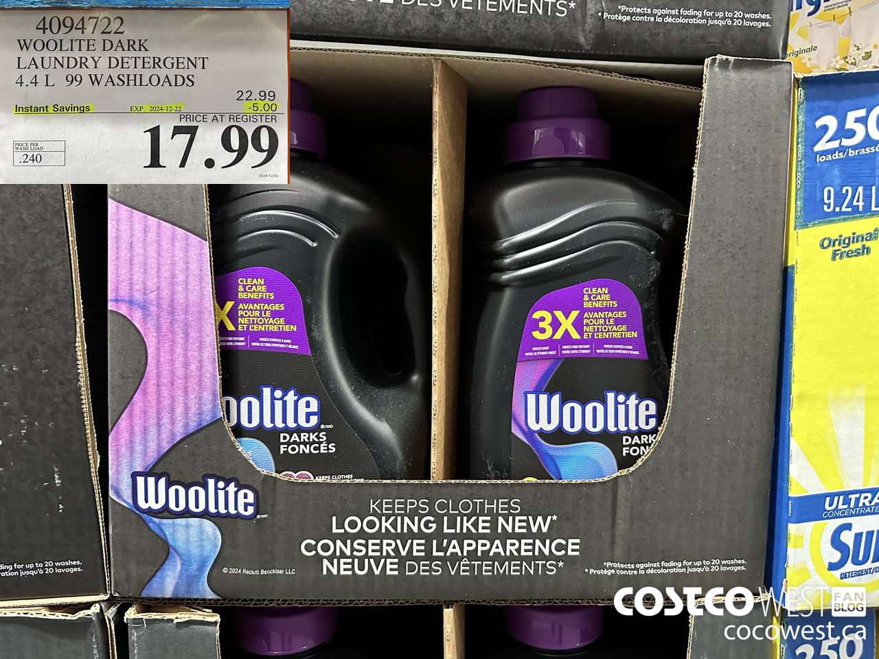 4094722 WOOLITE DARK LAUNDRY DETERGENT 4.4L 99 WASHLOADS ($5.00 INSTANT SAVINGS EXPIRES ON 2024-12-22) $17.99