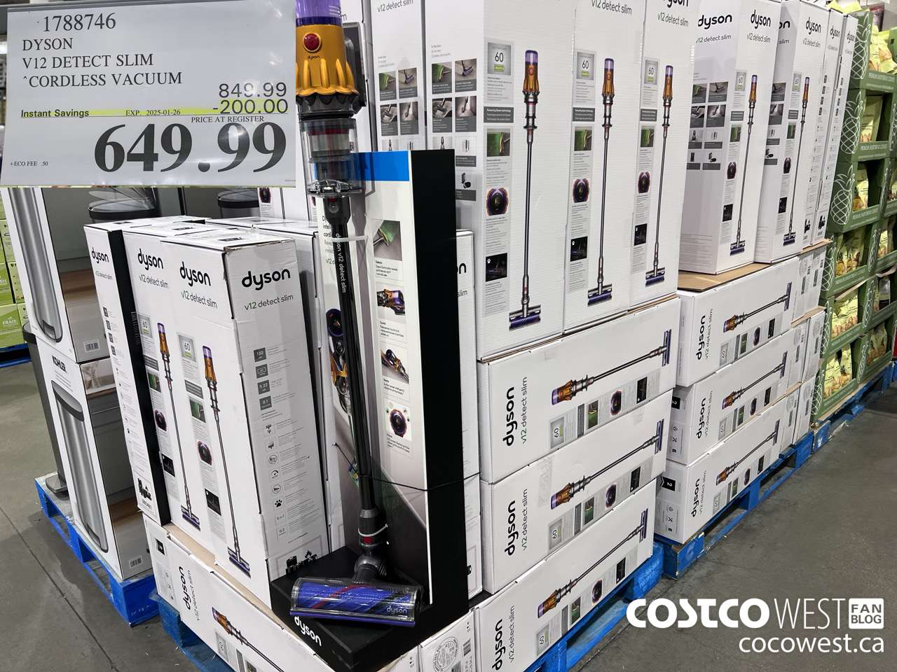 1788746 DYSON V12 DETECT SLIM STICK VAC ($200.00 INSTANT SAVINGS EXPIRES ON 2025-01-26) $649.99