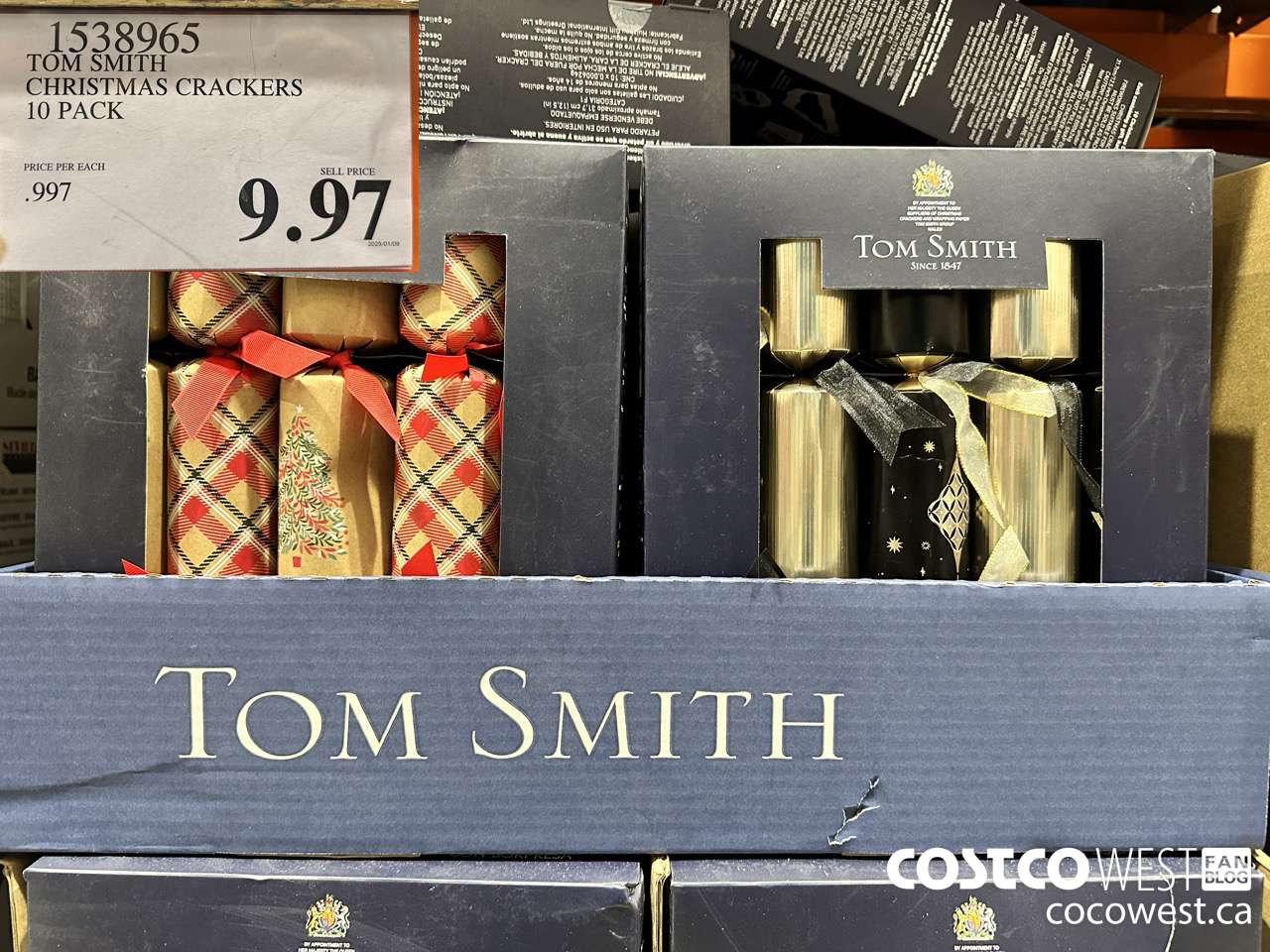 1538965 TOM SMITH CHRISTMAS CRACKERS 10 PACK $9.97