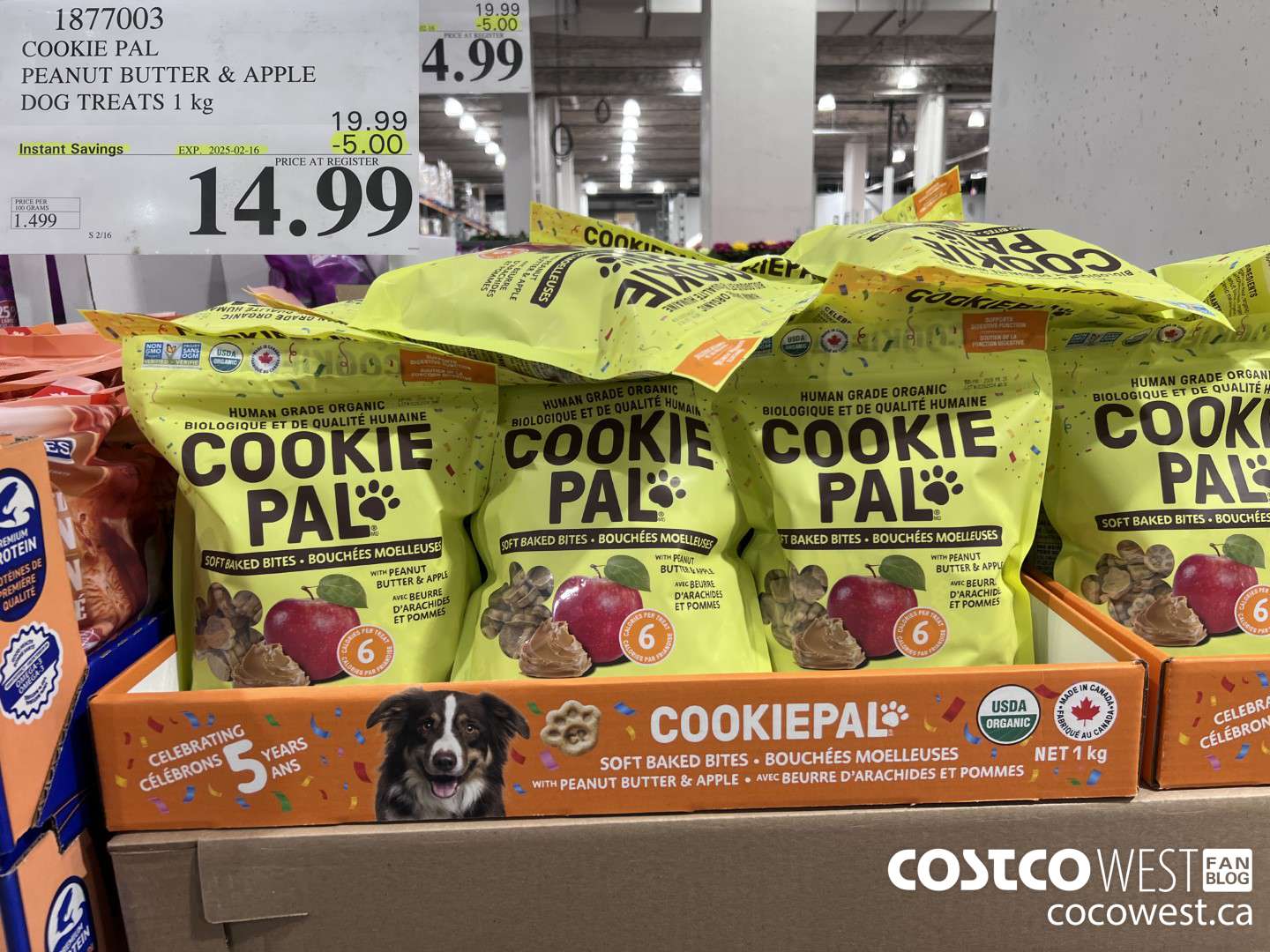 1877003 COOKIE PAL PEANUT BUTTER & APPLE DOG TREATS 1 KG ($5.00 INSTANT SAVINGS EXPIRES ON 2025-02-16) $14.99