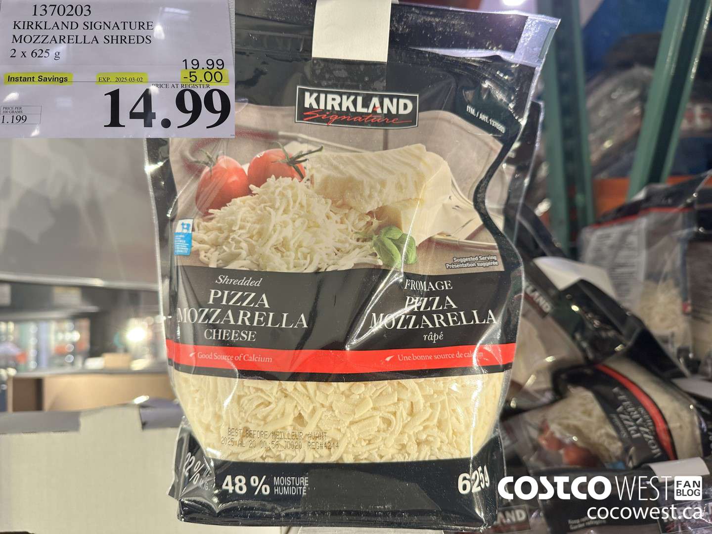 1370203 KIRKLAND SIGNATURE MOZZARELLA SHREDS 2 X 625 G ($5.00 INSTANT SAVINGS EXPIRES ON 2025-03-02) $14.99