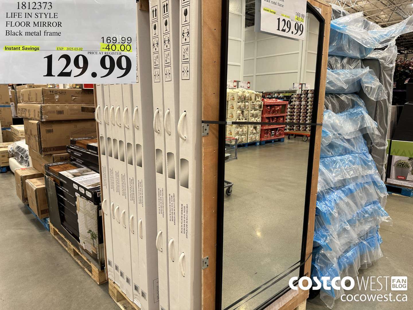1812373 LIFE IN STYLE FLOOR MIRROR BLACK METAL FRAME ($40.00 INSTANT SAVINGS EXPIRES ON 2025-03-02) $129.99