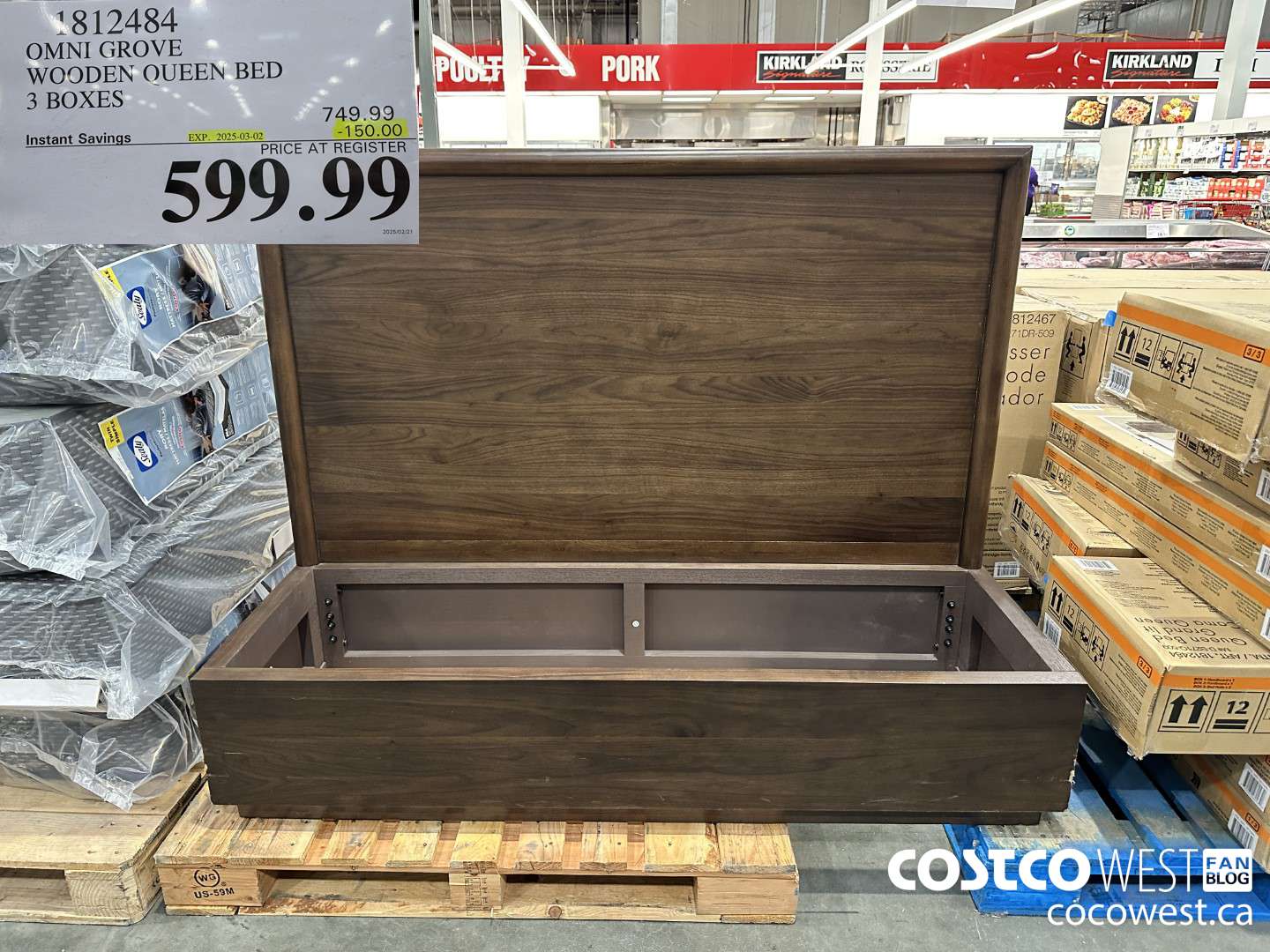 1812484 OMNI GROVE WOODEN QUEEN BED 3 BOXES ($150.00 INSTANT SAVINGS EXPIRES ON 2025-03-02) $599.99