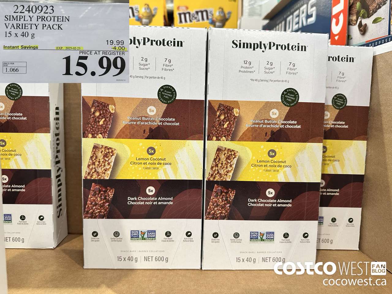 2240923 THE SIMPLY BAR PROTEIN BARS 15 x 40 g ($4.00 INSTANT SAVINGS EXPIRES ON 2025-02-23) $15.99