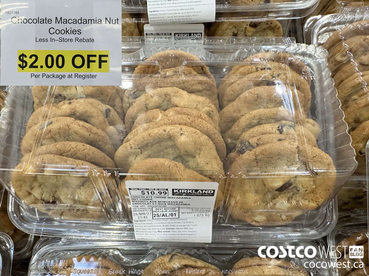 1921785 CHOCOLATE MACADAMIA COOKIE PACK 1.075KG ($2.00 INSTANT SAVINGS)