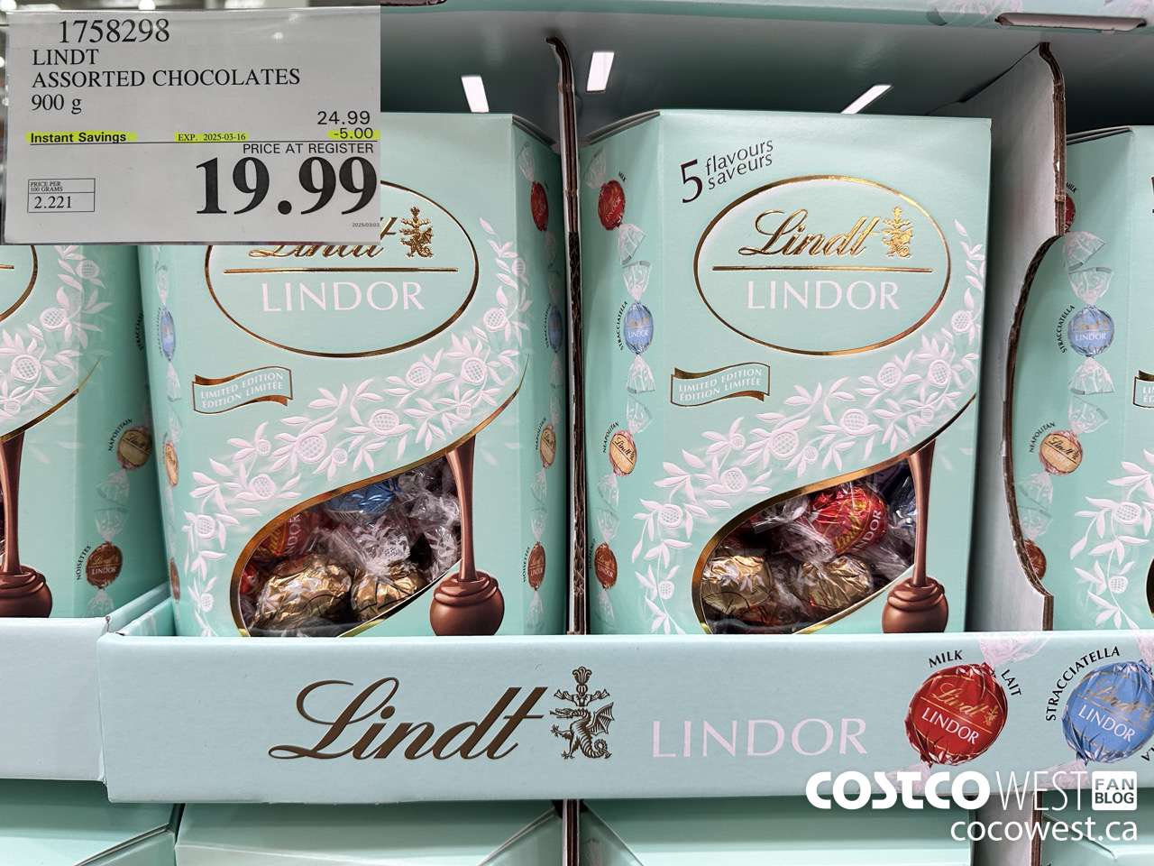 1758298 LINDT ASSORTED CHOCOLATES 900 G ($5.00 INSTANT SAVINGS EXPIRES ON 2025-03-16) $19.99