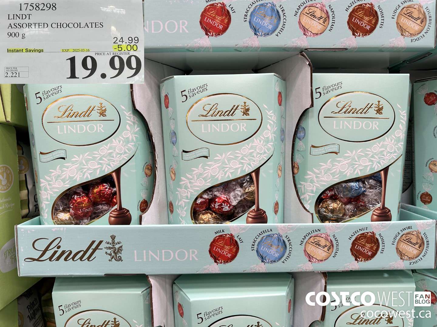 1758298 LINDT ASSORTED CHOCOLATES 900 G ($5.00 INSTANT SAVINGS EXPIRES ON 2025-03-16) $19.99