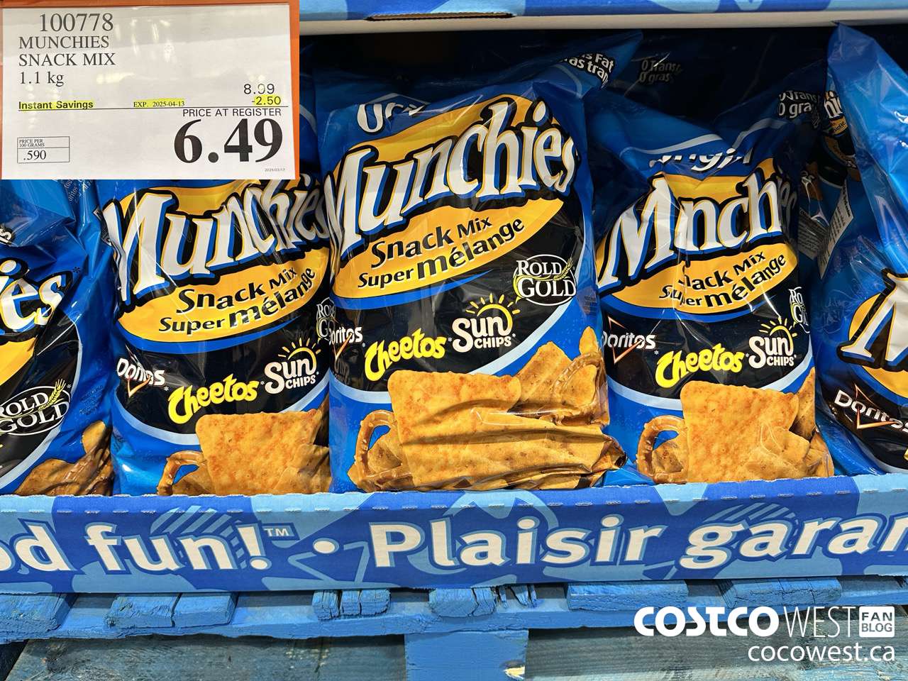 100778 MUNCHIES SNACK MIX 1.1 kg ($2.50 INSTANT SAVINGS EXPIRES ON 2025-04-13) $6.49