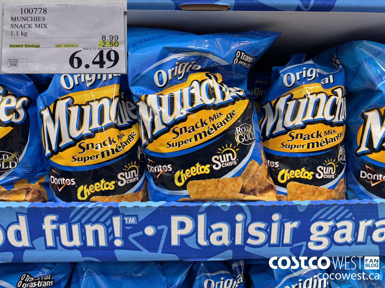 100778 MUNCHIES SNACK MIX 1.1 kg ($2.50 INSTANT SAVINGS EXPIRES ON 2025-04-13) $6.49