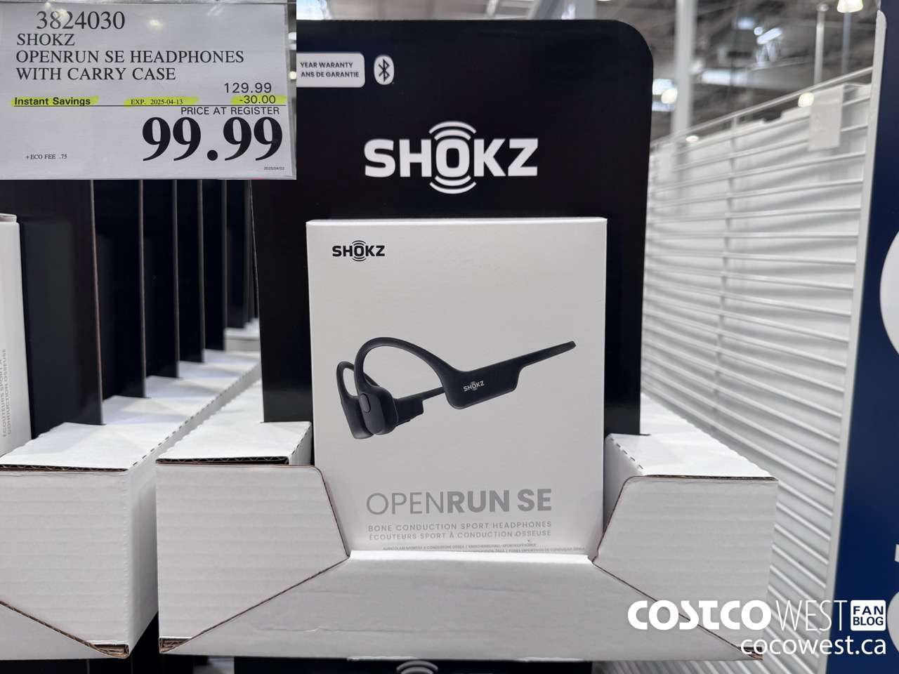 3824030 SHOKZ OPENRUN SE HEADPHONES WITH CARRY CASE ($30.00 INSTANT SAVINGS EXPIRES ON 2025-04-13) $99.99
