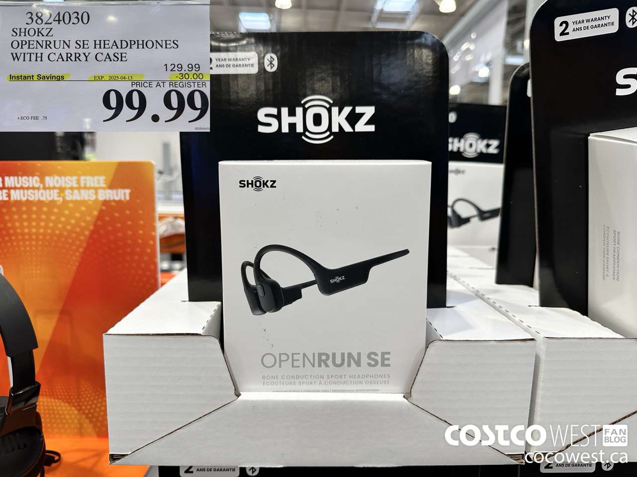 3824030 SHOKZ OPENRUN SE HEADPHONES WITH CARRY CASE ($30.00 INSTANT SAVINGS EXPIRES ON 2025-04-13) $99.99