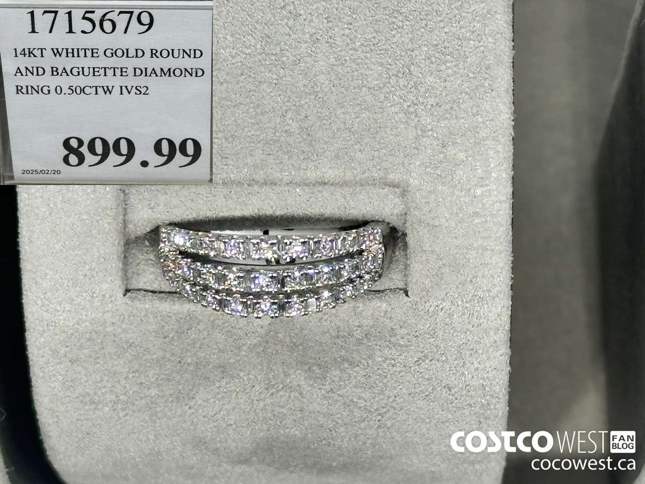 1715679 14KT WHITE GOLD ROUND AND BAGUETTE DIAMOND RING 0.50CTW IVS2 $899.99