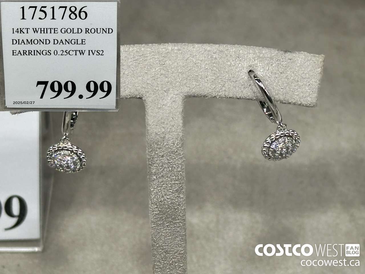 1751786 14KT WHITE GOLD ROUND DIAMOND DANGLE EARRINGS 0.25CTW IVS2 $799.99