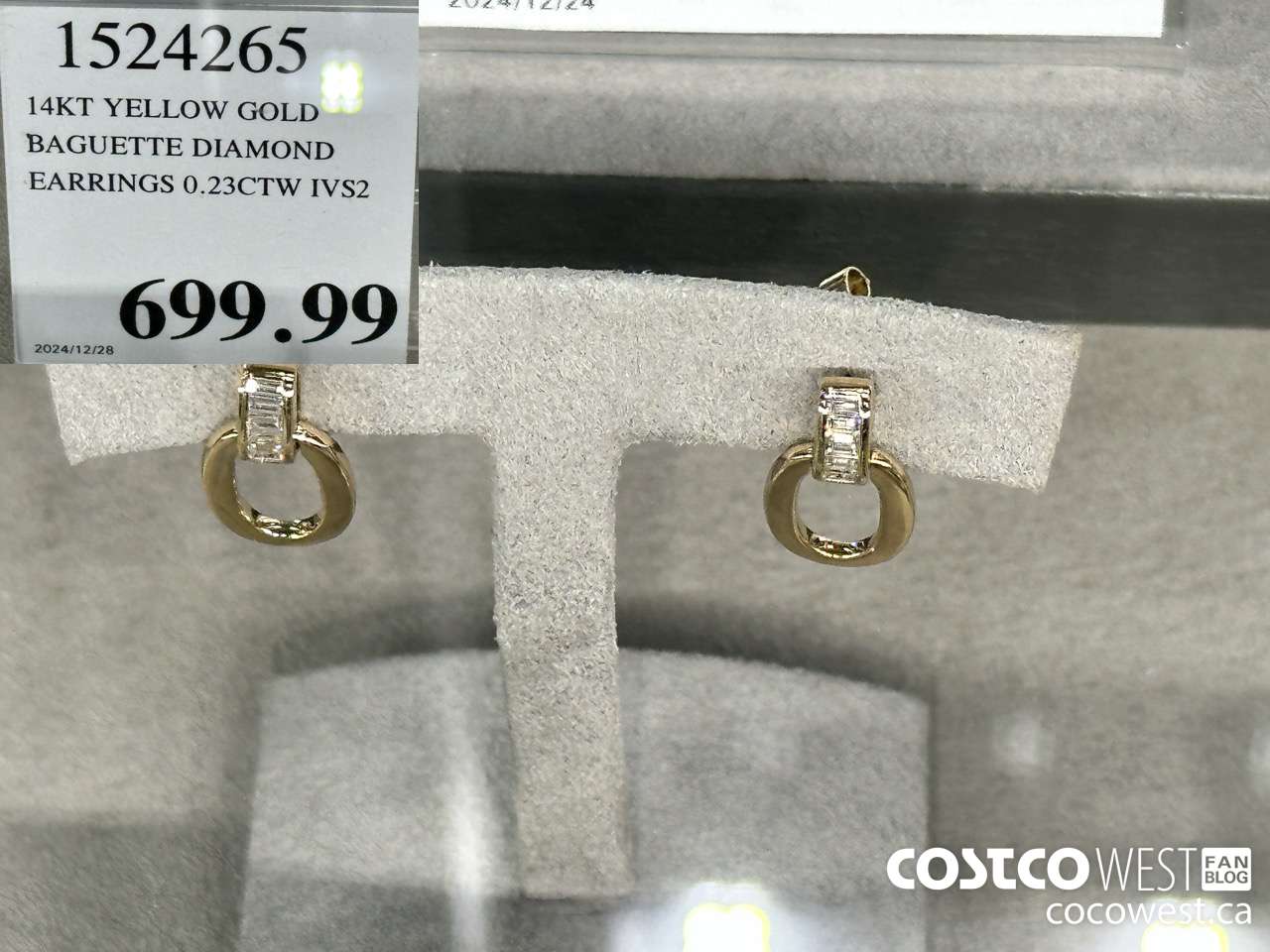 1524265 14KT YELLOW GOLD BAGUETTE DIAMOND EARRINGS 0.23CTW IVS2 $699.99