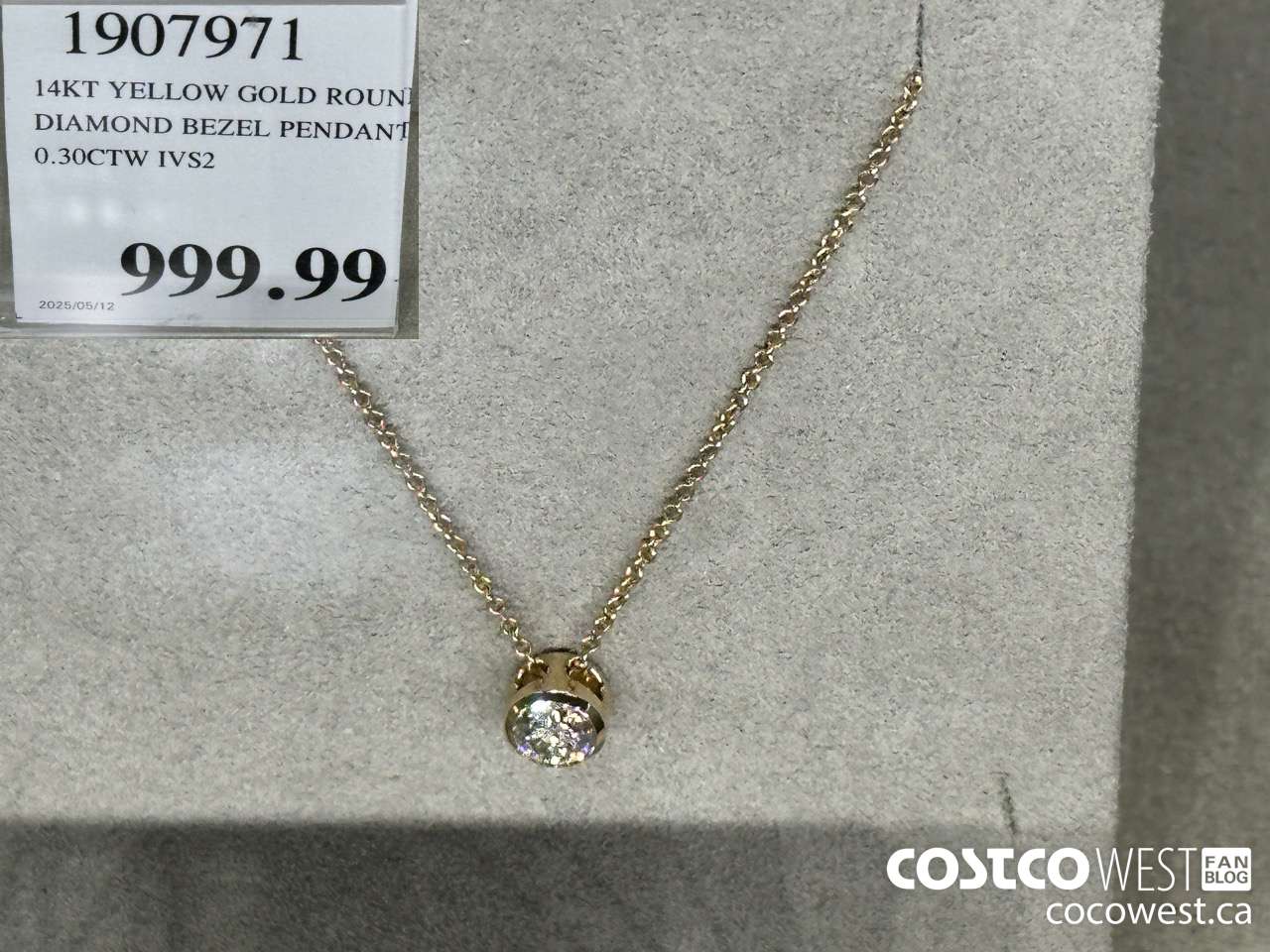 1907971 14KT YELLOW GOLD ROUND DIAMOND BEZEL PENDANT 0.30CTW IVS2 $999.99