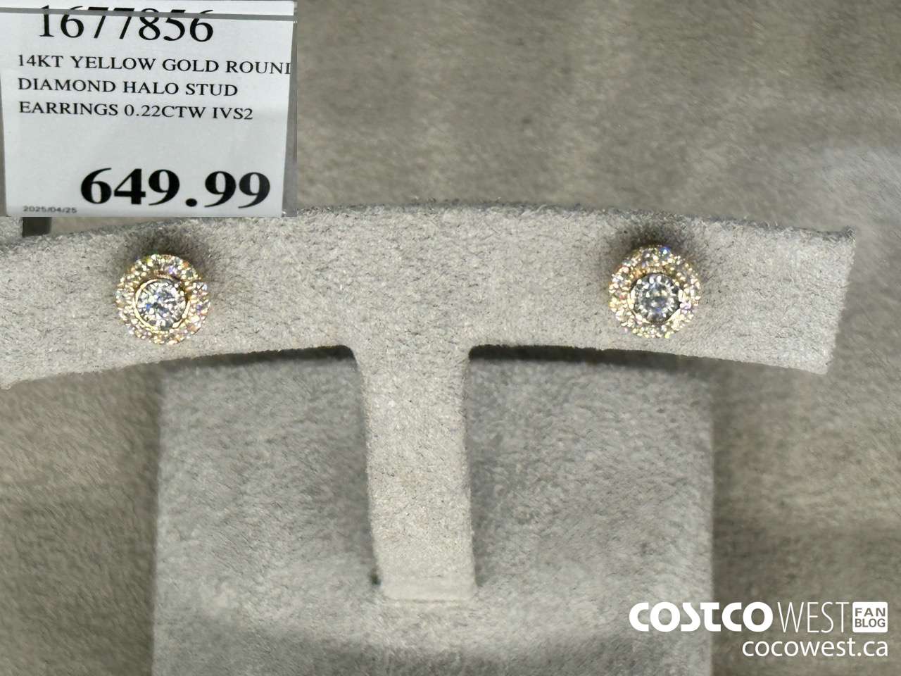 1677856 14KT YELLOW GOLD ROUND DIAMOND HALO STUD EARRINGS 0.22CTW IVS2 $649.99