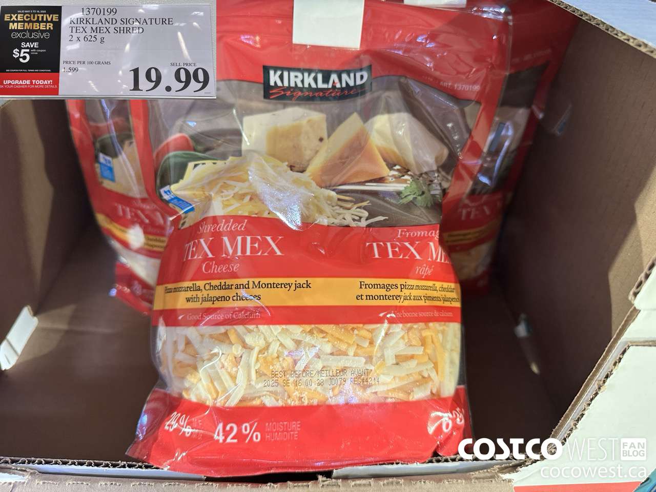 1370199 KIRKLAND SIGNATURE TEX MEX SHRED 2 x 625 g ($5.00 INSTANT SAVINGS EXPIRES ON 2025-05-18) $15.99
