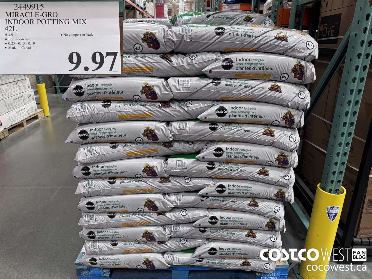 2449915 MIRACLE-GRO INDOOR POTTING MIX 42L $9.97