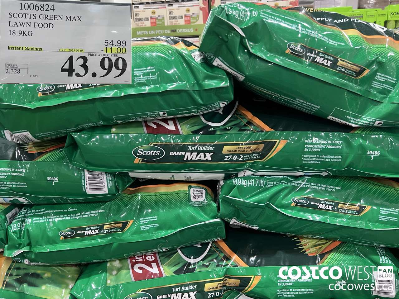 1006824 SCOTTS GREEN MAX LAWN FOOD 18.9KG ($11.00 INSTANT SAVINGS EXPIRES ON 2025-06-08) $43.99