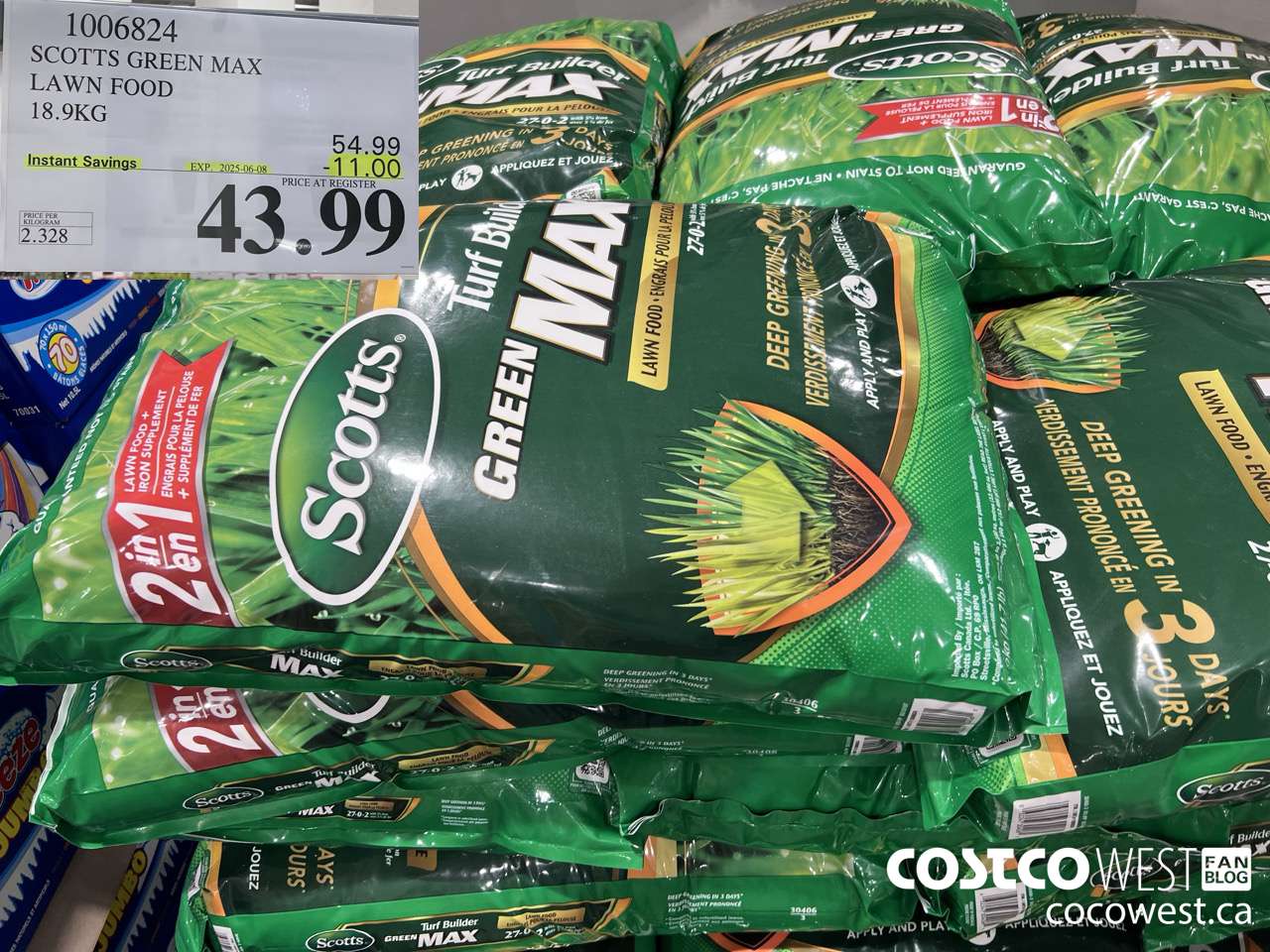 1006824 SCOTTS GREEN MAX LAWN FOOD 18.9KG ($11.00 INSTANT SAVINGS EXPIRES ON 2025-06-08) $43.99