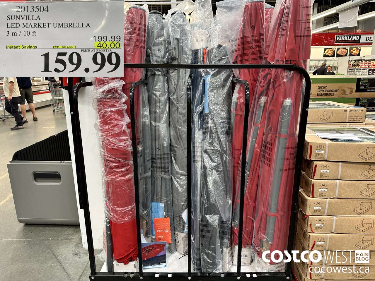 2013504 SUNVILLA LED MARKET UMBRELLA 3M / 10FT ($40.00 INSTANT SAVINGS EXPIRES ON 2025-05-11) $159.99