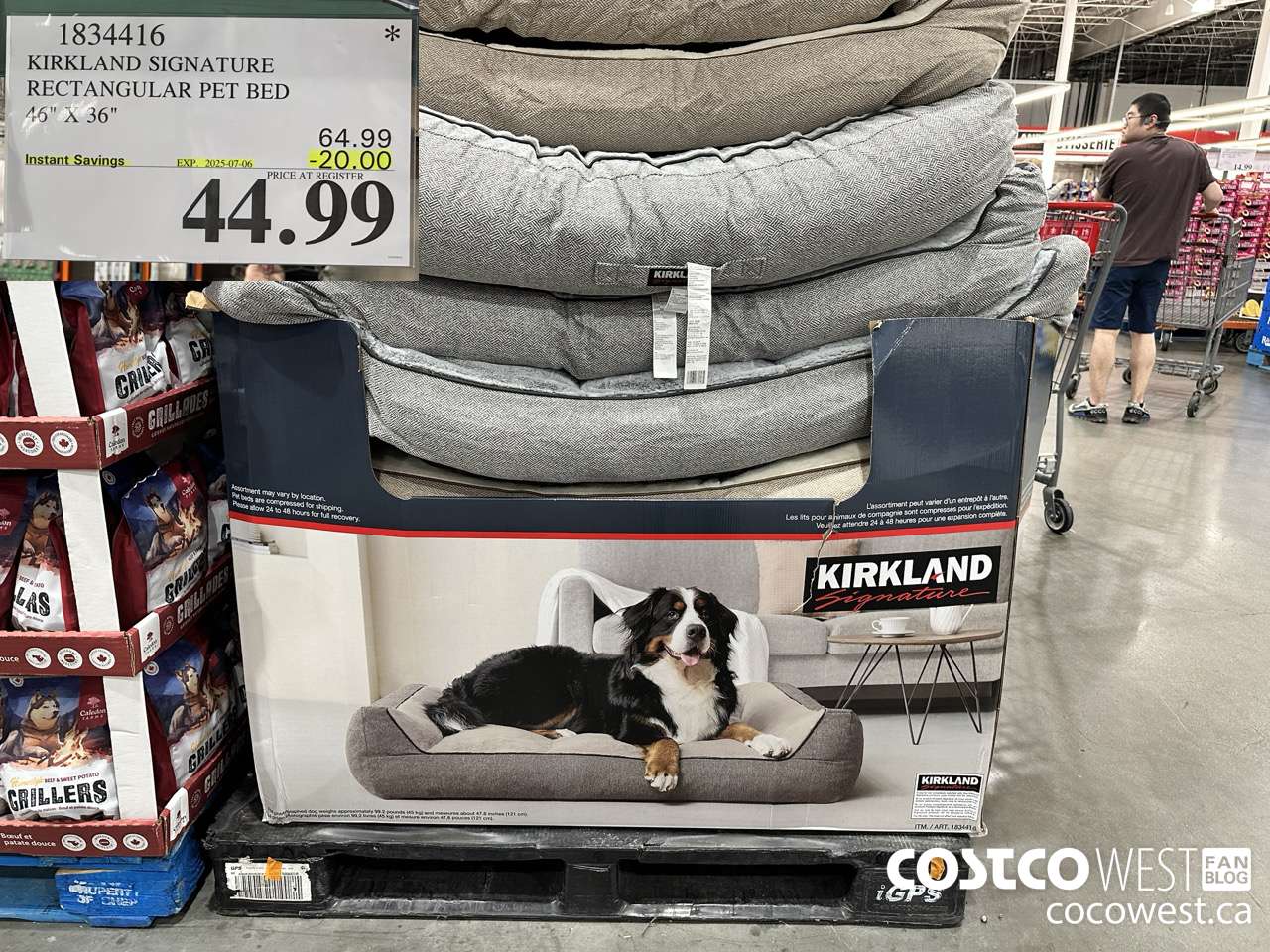 1834416 KIRKLAND SIGNATURE RECTANGULAR PET BED 46