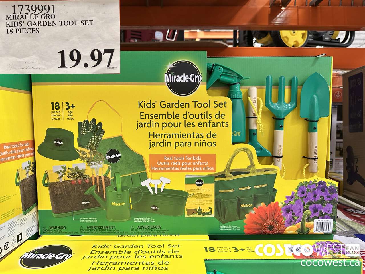 1739991 MIRACLE GRO KID'S GARDEN TOOL SET 18 PIECES $19.97