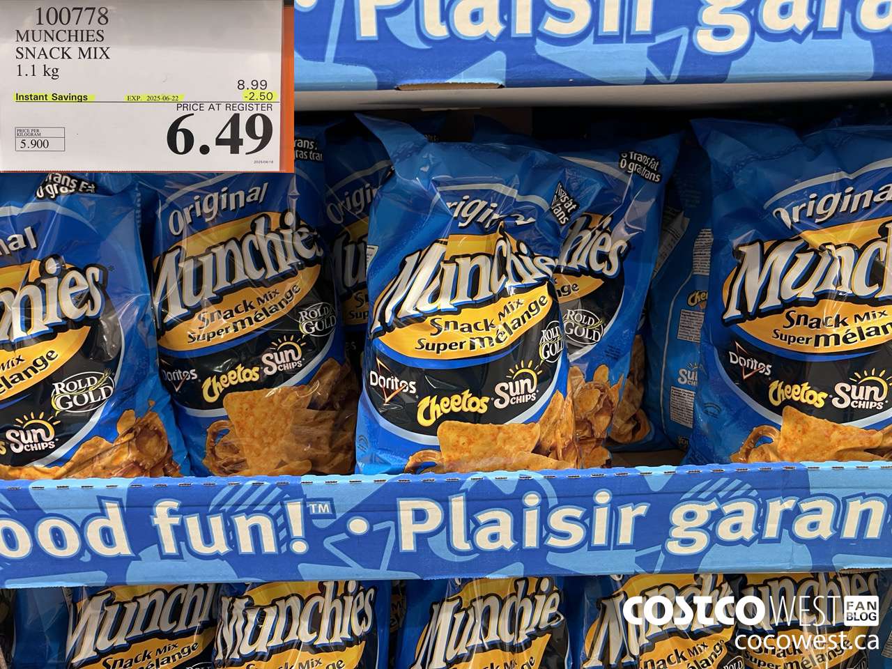 100778 MUNCHIES SNACK MIX 1.1 kg ($2.50 INSTANT SAVINGS EXPIRES ON 2025-06-22) $6.49