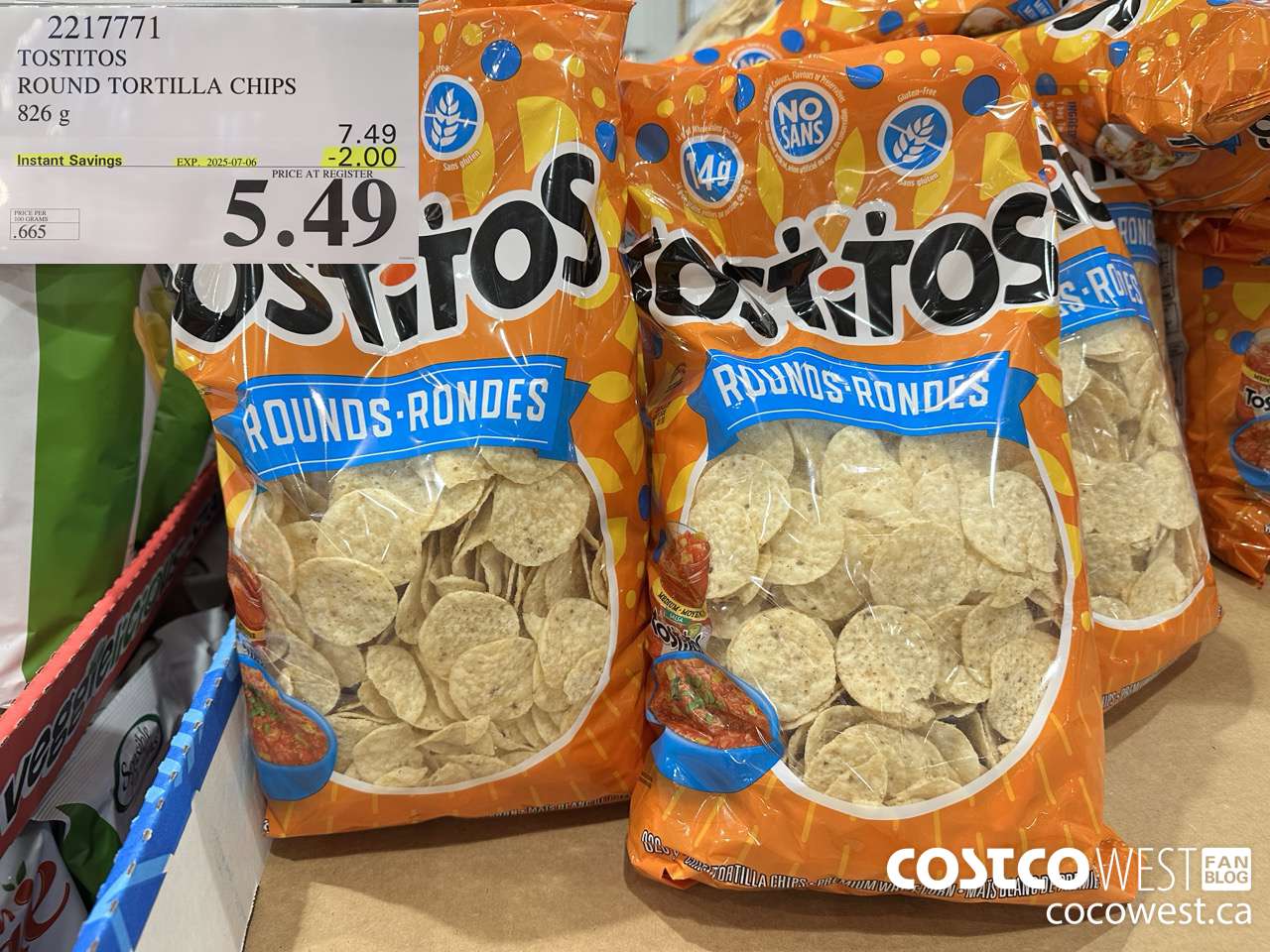 2217771 TOSTITOS ROUND TORTILLA CHIPS 826 G ($2.00 INSTANT SAVINGS EXPIRES ON 2025-07-06) $5.49