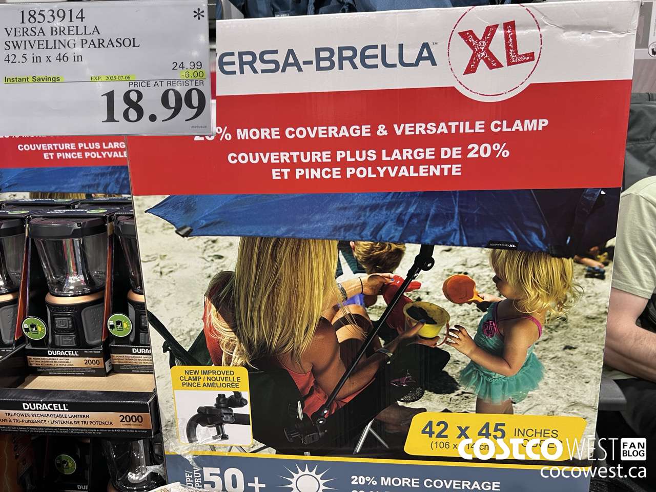 1853914 VERSA BRELLA SWIVELING PARASOL 42.5 IN X 46IN ($6.00 INSTANT SAVINGS EXPIRES ON 2025-07-06) $18.99