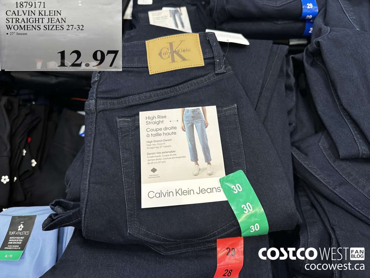 1879171 CALVIN KLEIN STRAIGHT JEAN WOMENS SIZES 27-32  $12.97