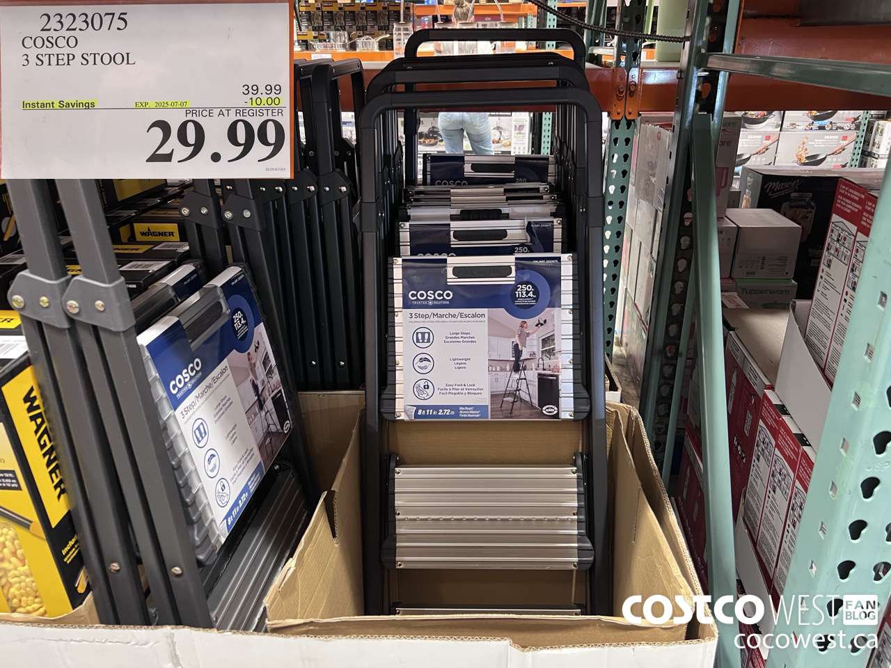 2323075 COSCO 3 STEP STOOL ($10.00 INSTANT SAVINGS EXPIRES ON 2025-07-07) $29.99