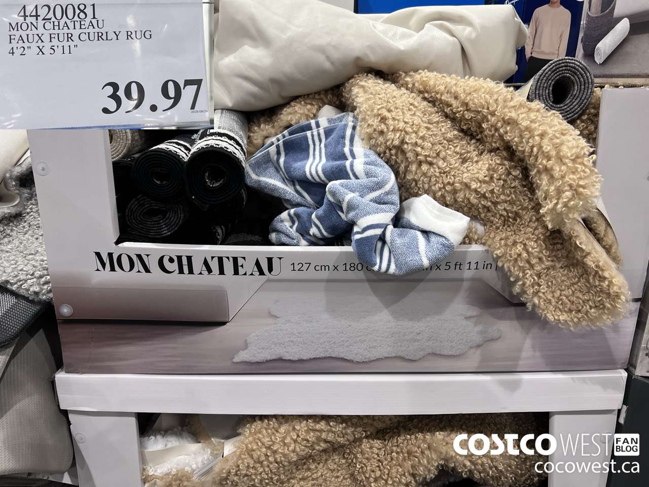 4420081 MON CHATEAU FAUX FUR CURLY RUG 4'2