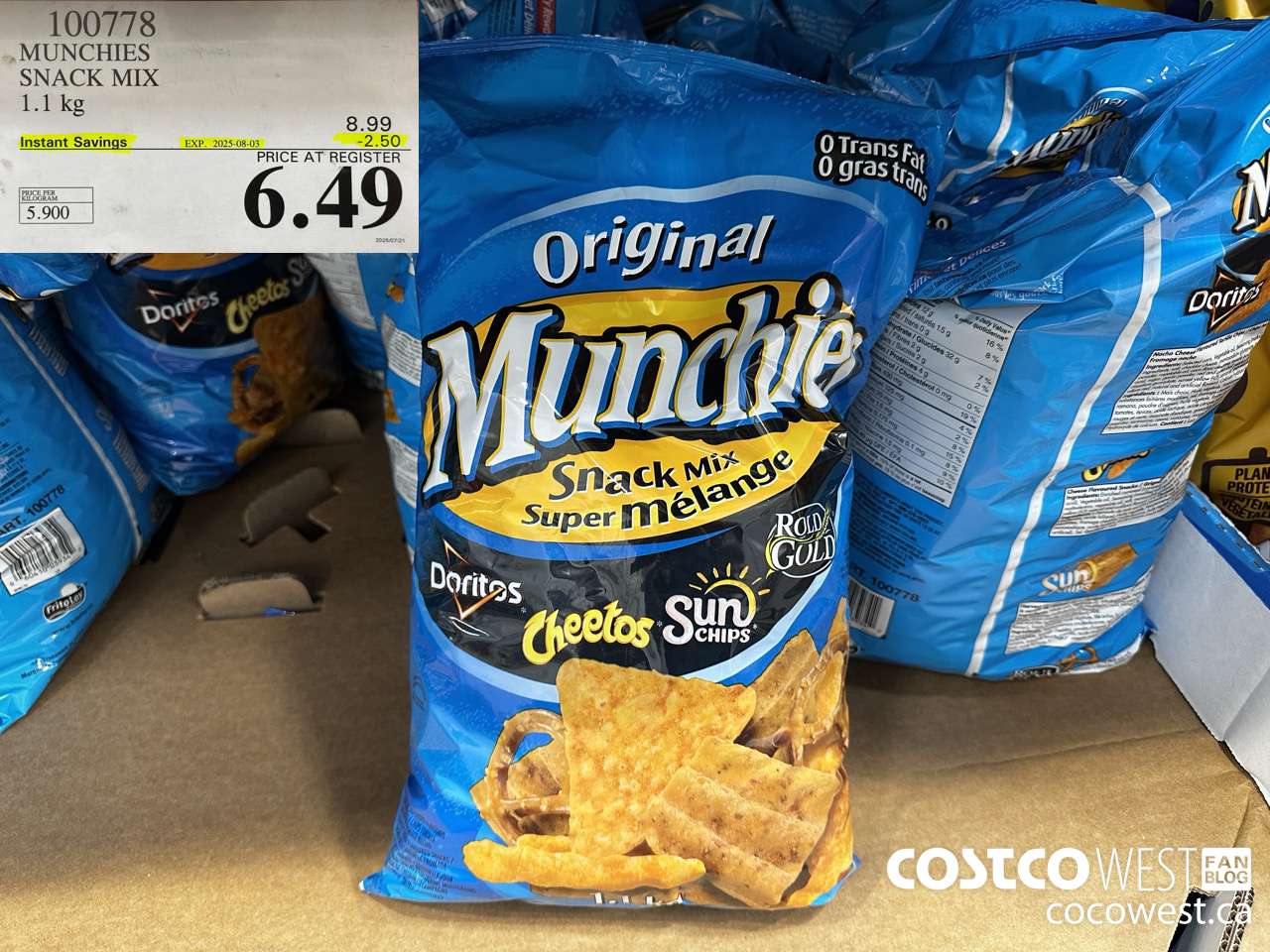 100778 MUNCHIES SNACK MIX 1.1 kg ($2.50 INSTANT SAVINGS EXPIRES ON 2025-08-03) $6.49