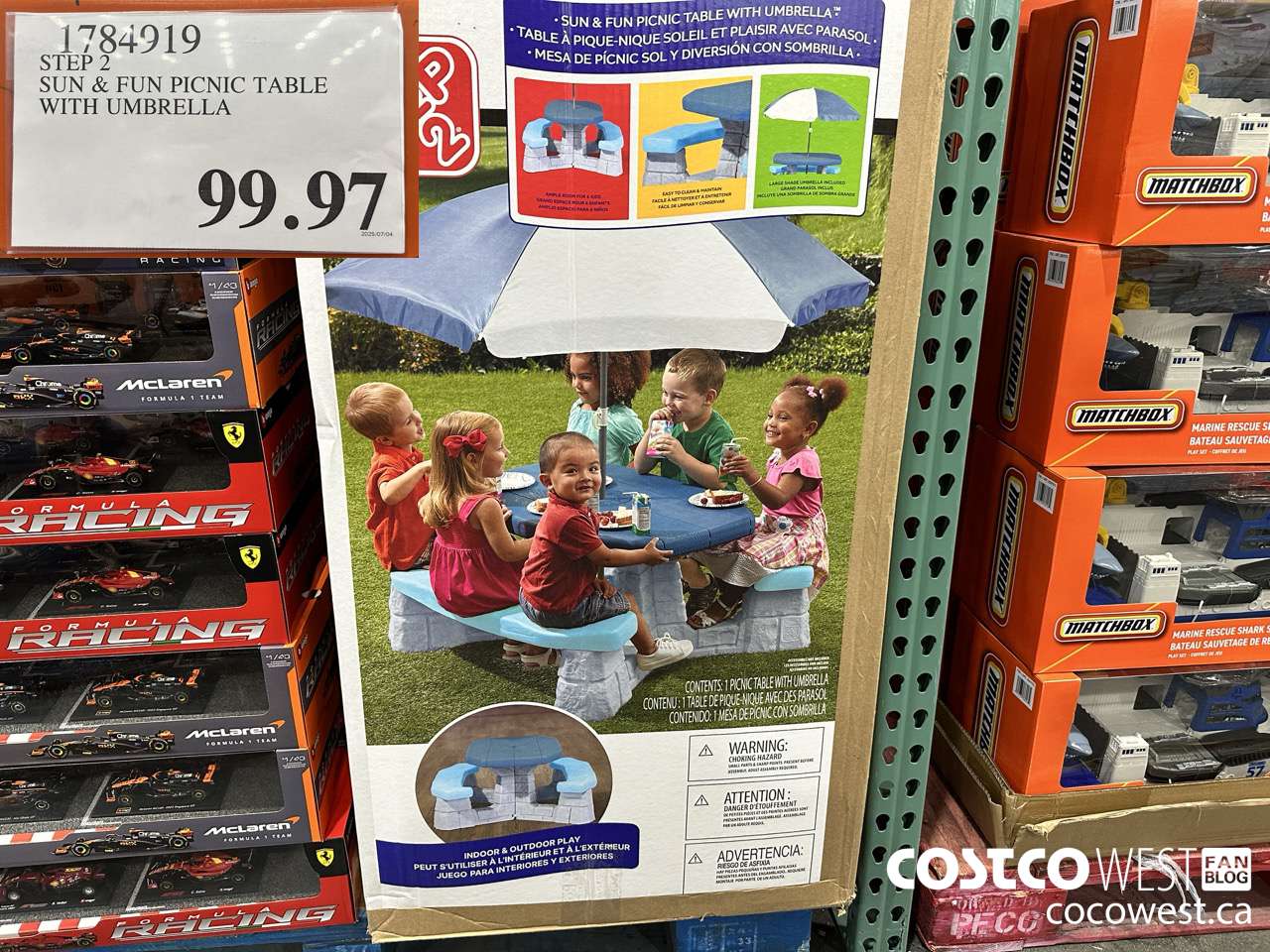 1784919 STEP 2 SUN & FUN PICNIC TABLE WITH UMBRELLA $99.97