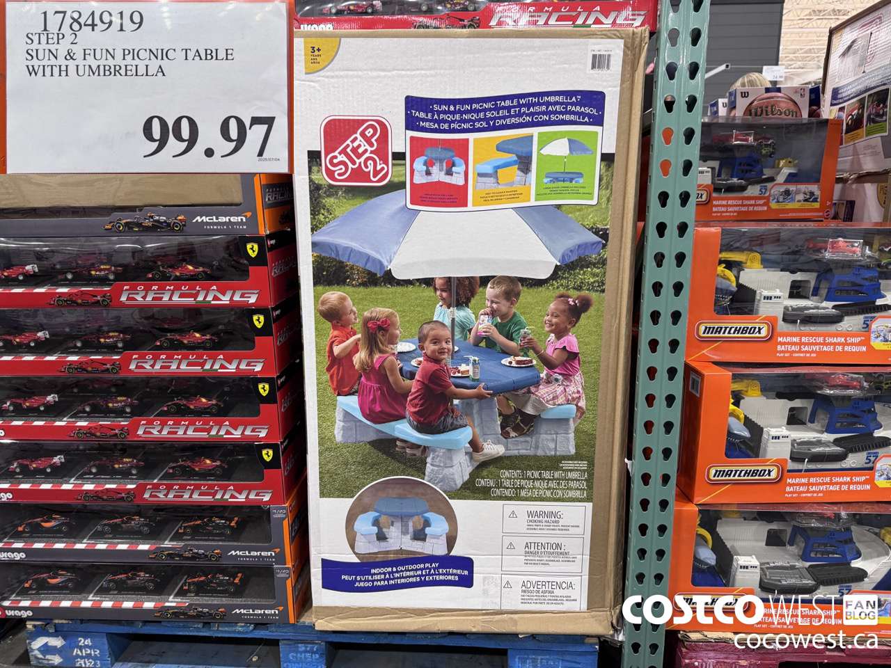 1784919 STEP 2 SUN & FUN PICNIC TABLE WITH UMBRELLA $99.97